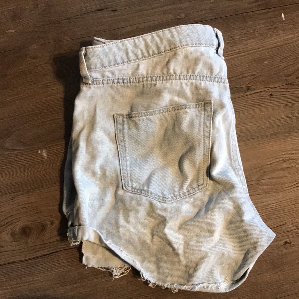 H&M jean shorts - Picture 5 of 6